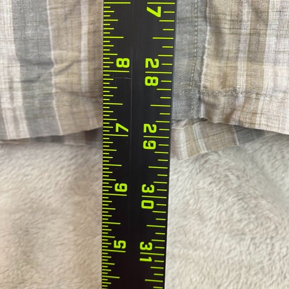Columbia Mens Shirt XL Casual Short Sleeve Button-Up Shirt Beige Gray Pinstriped - Picture 3 of 11